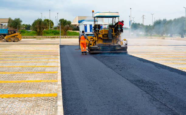 Best Driveway Paving Contractor  in Hastings, MN